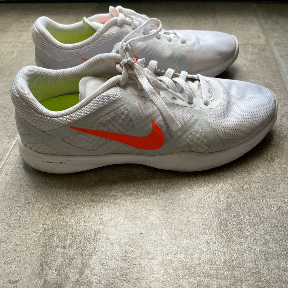 NIKE Lunar Lux TR running shoes WMS size 7.5